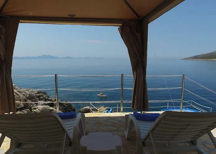 R&n Lägenhet Zavalatica